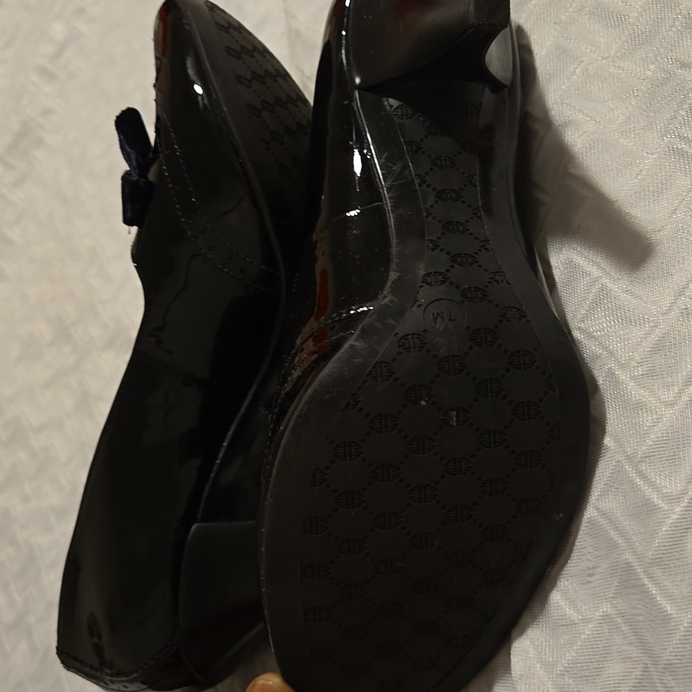 Antonio Melani Black Patent Leather Heels - Picture 3 of 6